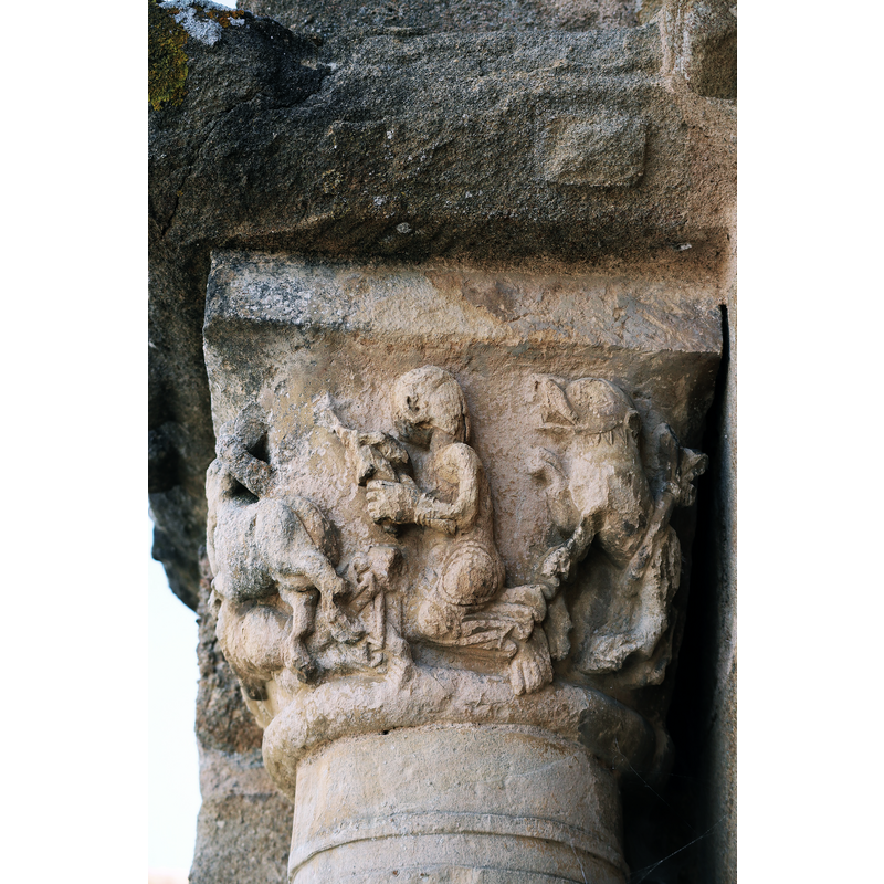 Source caption: " Extérieur de l'église Saint-Laurent à Verneuil (58)."