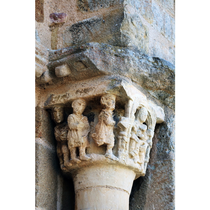 Source caption: " Extérieur de l'église Saint-Laurent à Verneuil (58)."