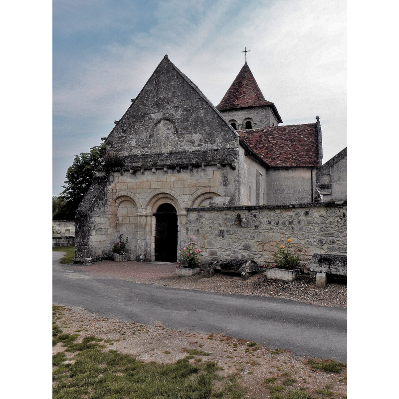 Source caption: "Église Saint-Pardoux de Mareuil (24). Façade occidentale."