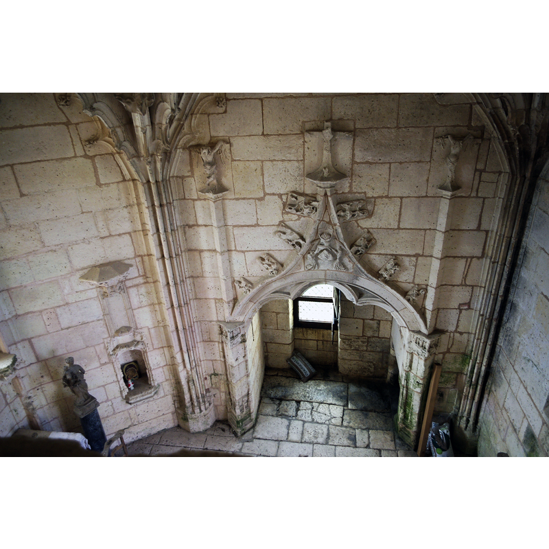 Source caption: "Château de Mareuil, la chapelle renaissance."