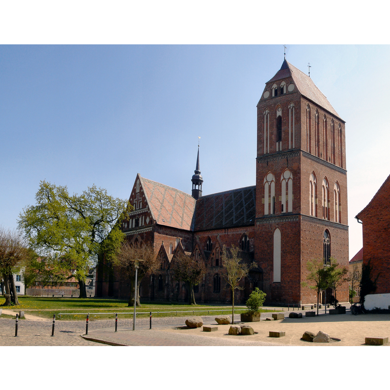 Source caption: "Dom Güstrow / cathedral in Güstrow"