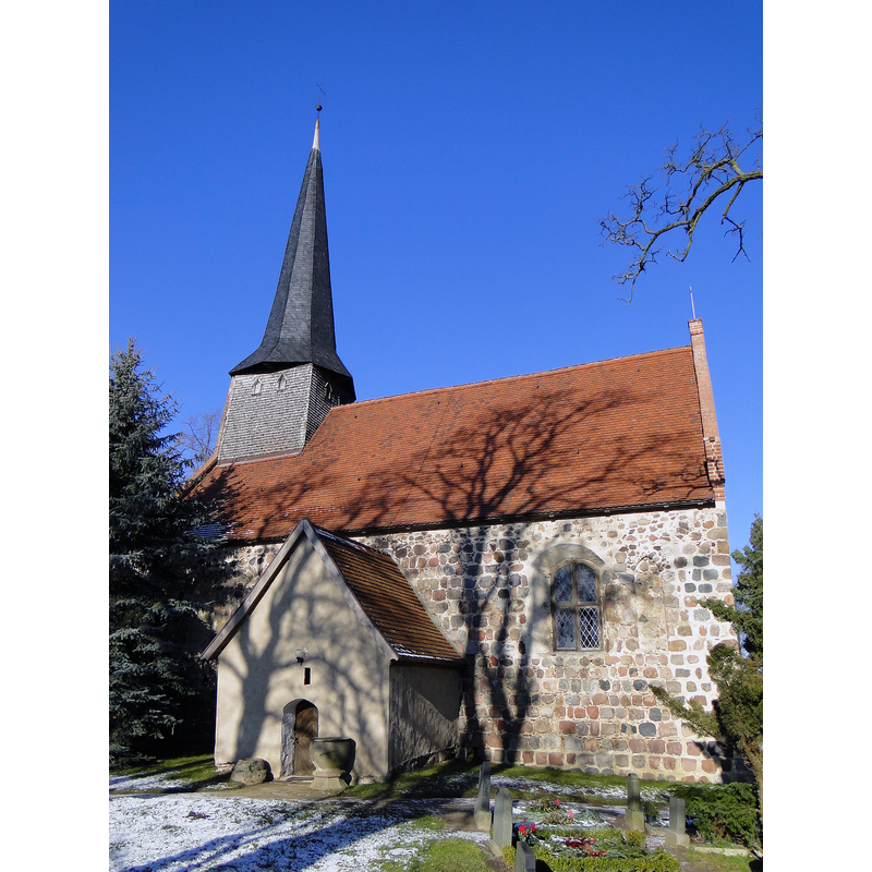 Source caption: "Kirche in Schwanbeck im Landkreis Mecklenburg-Strelitz, Mecklenburg-Vorpommern, Deutschland"