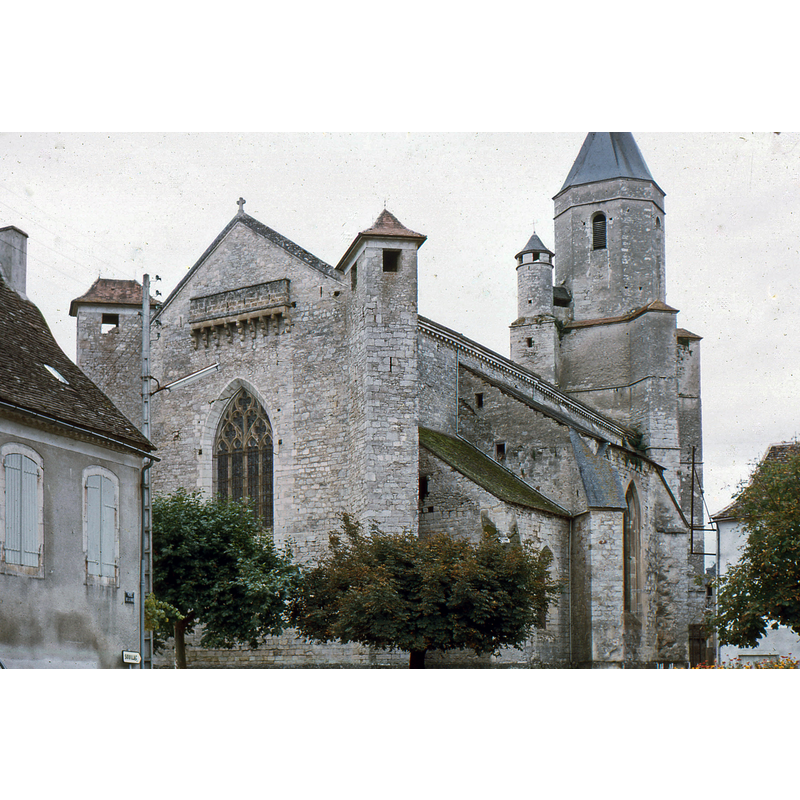 Source caption: "Martel en Quercy-Église Saint Maur"