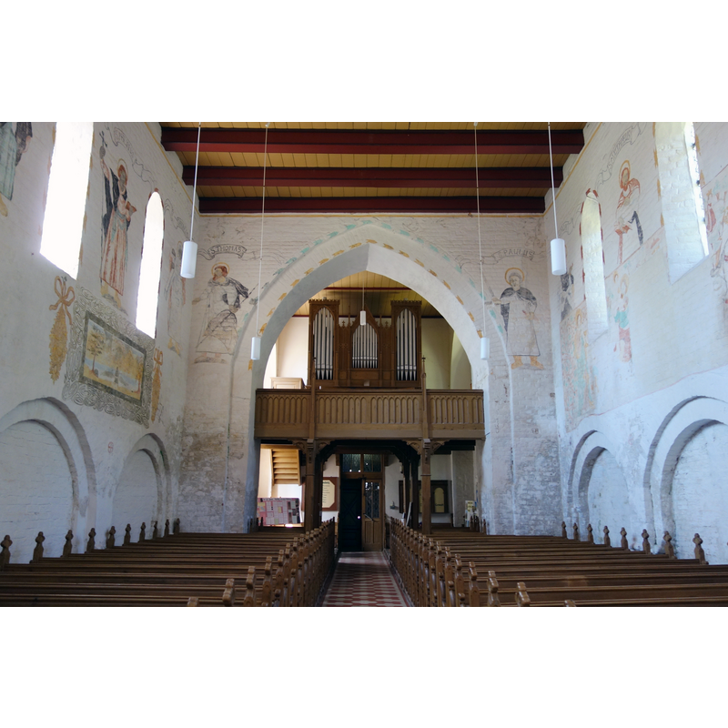 Source caption: "Dorfkirche Neuburg, Landkreis Nordwestmecklenburg, Mecklenburg-Vorpommern, Deutschland"