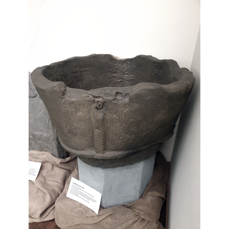 as displayed in the museum [cf. FontNotes]