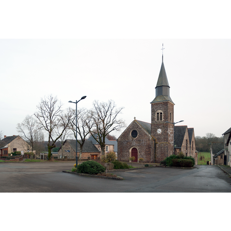 Source caption: "Église Saint-Pierre de Chammes en Mayenne."