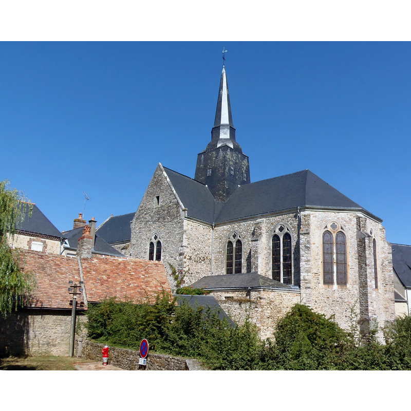 Source caption: "Sainte-Suzanne (Pays de la Loire, France). L'église Sainte-Suzanne."