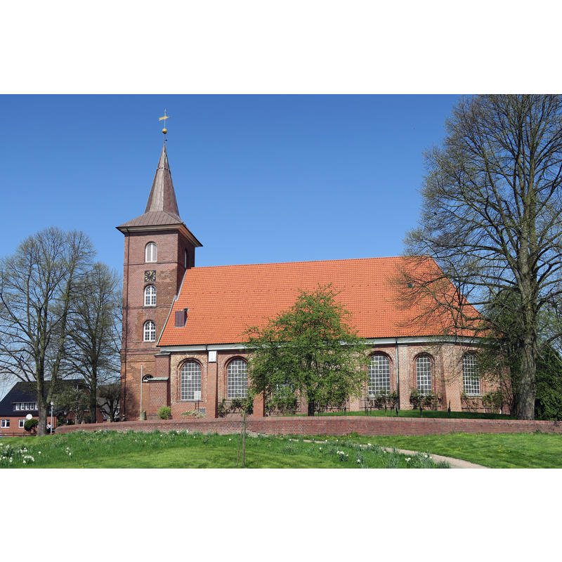 Source caption: "St. Pankratius in Hamburg-Neuenfelde"
