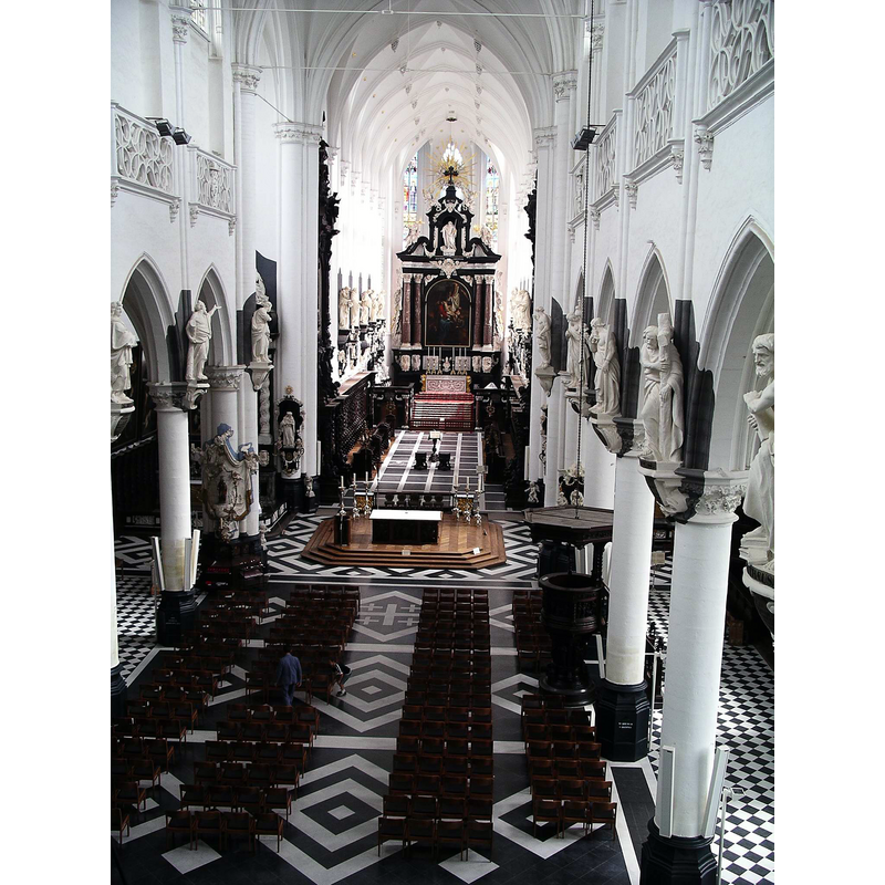 Source caption: "Binnenzicht van de hoofdbeuk Sint-Pauluskerk in Antwerpen."