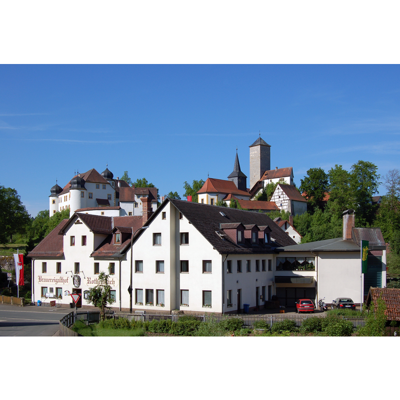 Source caption: "Das denkmalgeschützte Schloss Unteraufseß"