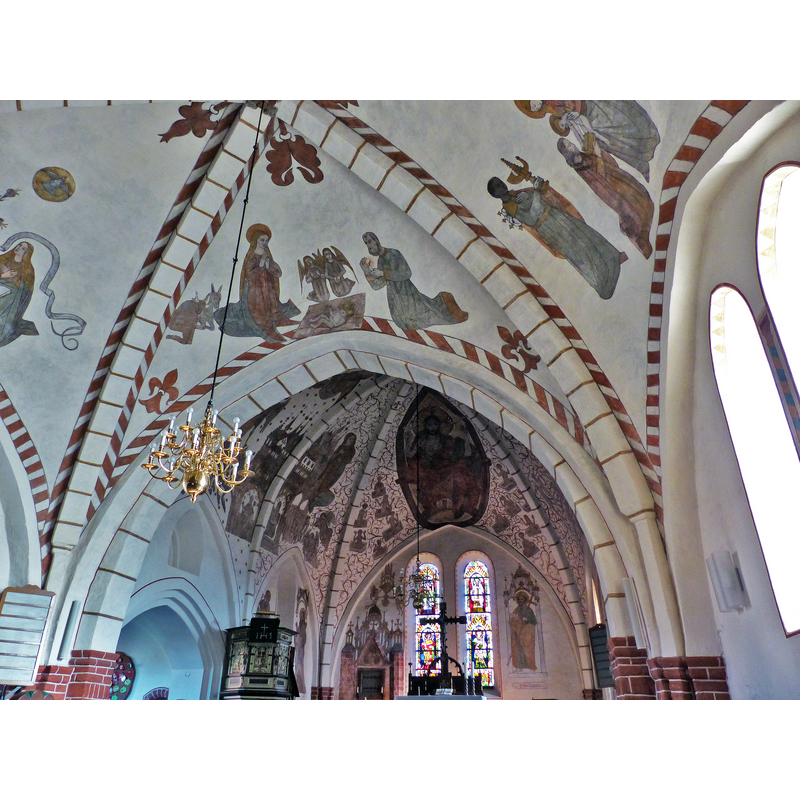 Source caption: "Spätgotische Fresken am Gewölbe des Langhauses der Andreaskirche in Riede"
