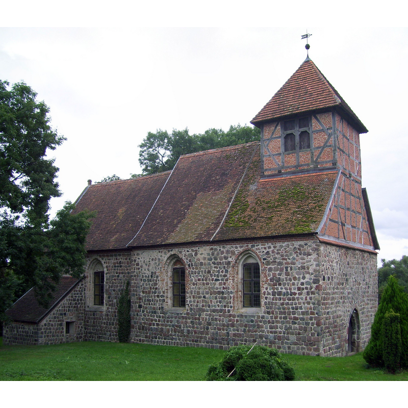 Source caption: "Kirche in Brohm, Friedland (Mecklenburg), Ansicht von Nordwesten"