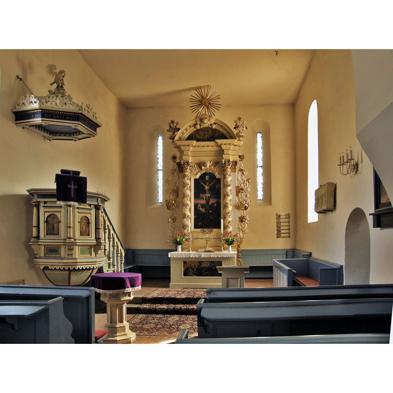Source caption: "Berlin-Mahlsdorf, Hönower Str., alte Pfarrkirche, innen; Chorraum komplett"