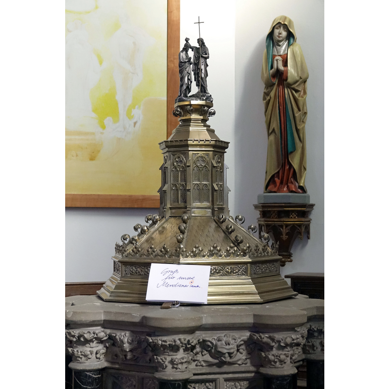 Source caption: "St. Johannes Baptist (Anrath): Blick in die Kirche" -- showing the top of the basin od the modern [1879?] font installed in the new church