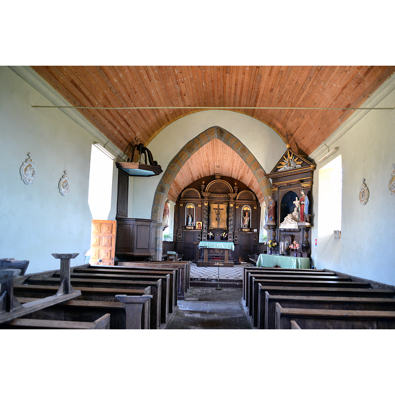 Source caption: "Nef de l'église Notre-Dame de l'Assomption de Notre-Dame-de-Livoye"