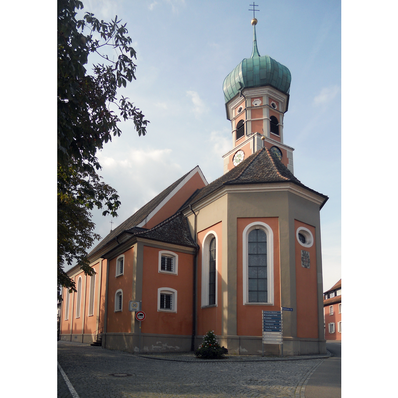 Source caption: "Erst in den Jahren 1732 bis 1735 wurde die Kirche in ihrer heutigen Form errichtet. Sie ist mit ihrem weithin sichtbaren barocken Zwiebelturm das Wahrzeichen Allensbachs."