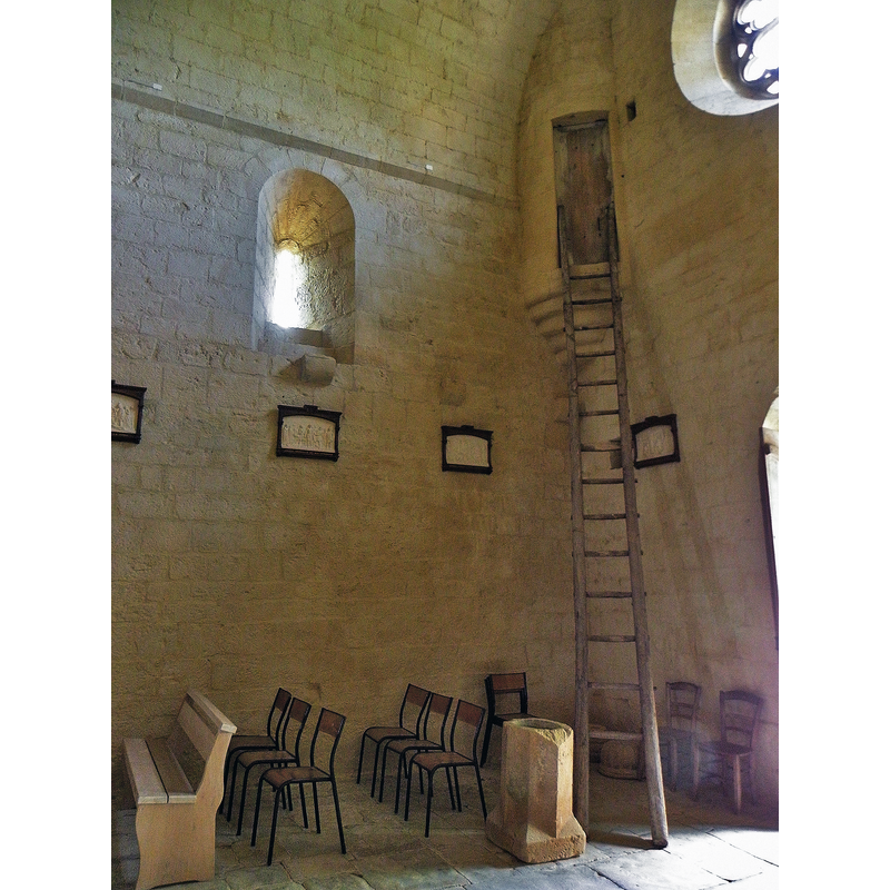 Source caption: "Église Notre-Dame de Biron (24)."
