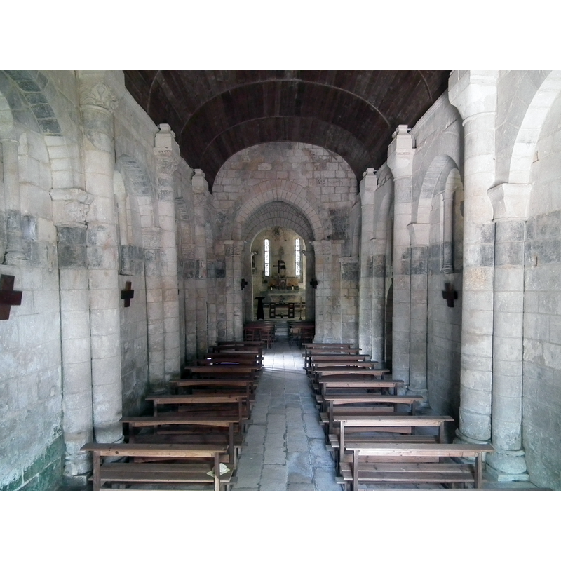 Source caption: "Intérieur de l'église de Biron"