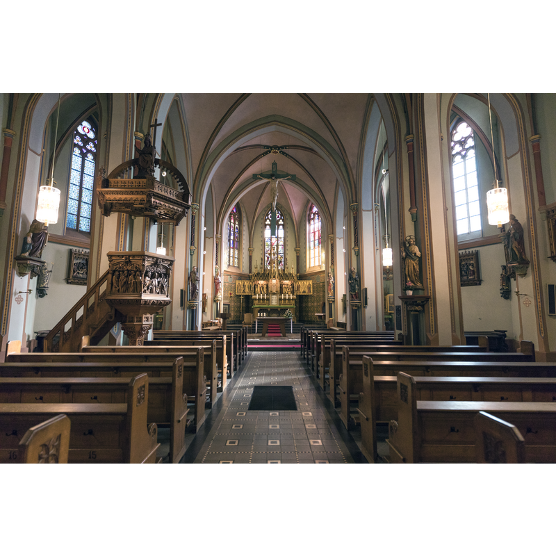 Source caption: "Kirche Heilig Kreuz, Keyenberg, Erkelenz, Deutschland" -- deconsecrated November 2021; scheduled for demolition in 2026