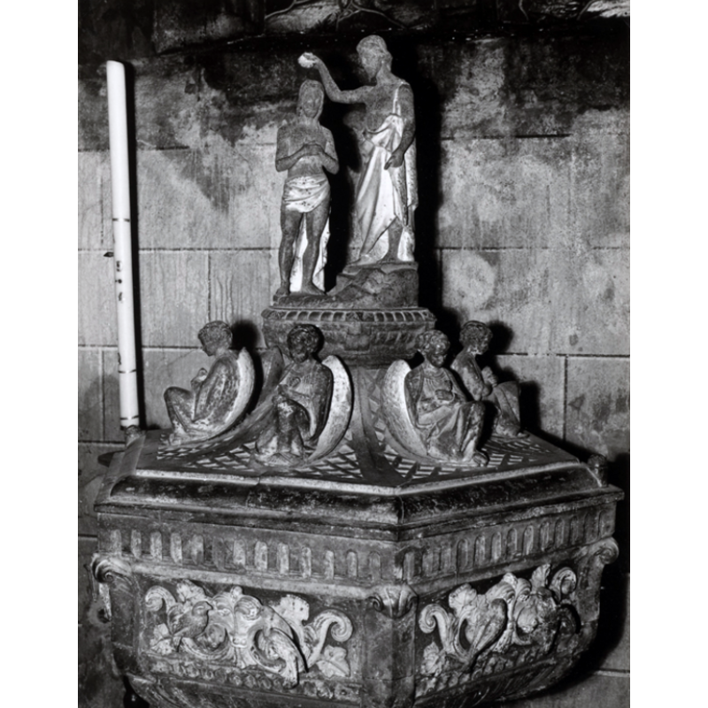 Source caption: "Église Saint-Vincent [...] Cuve baptismale, détail : Le baptême du Christ"