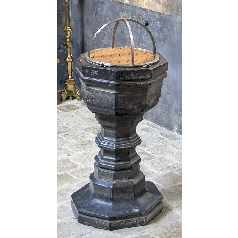 the 16thC font and its modern sundial cover