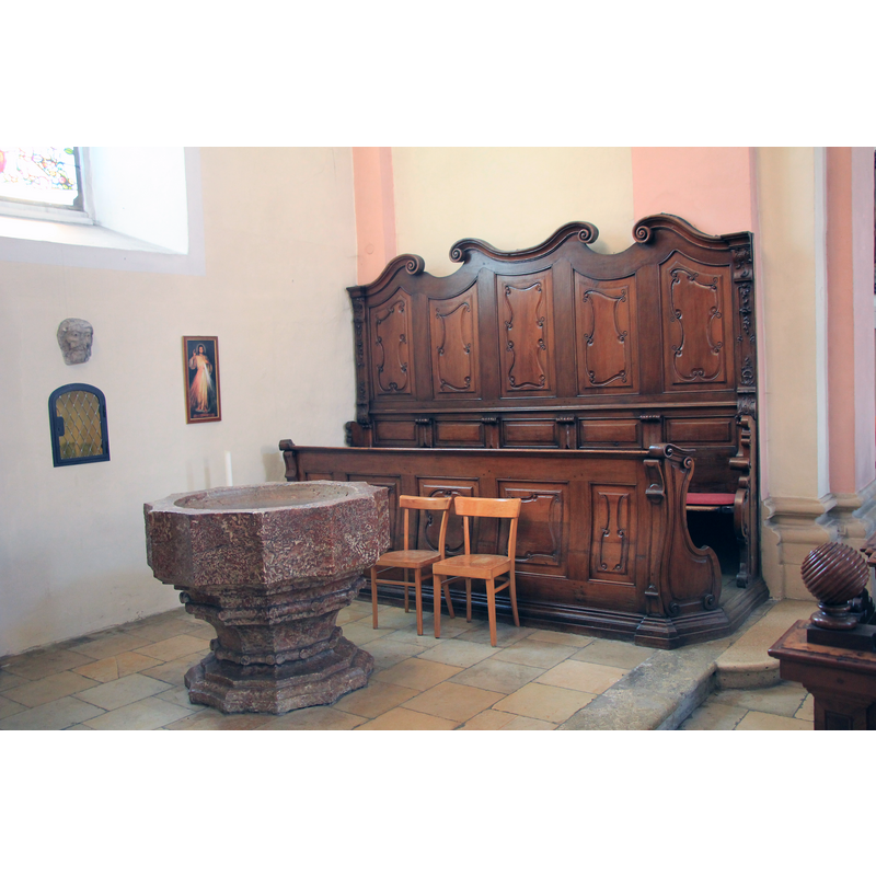 Source caption: "Philippus-und-Jakobus-Kirche (Stadtpfarrkirche) in Hainburg an der Donau in Niederösterreich"