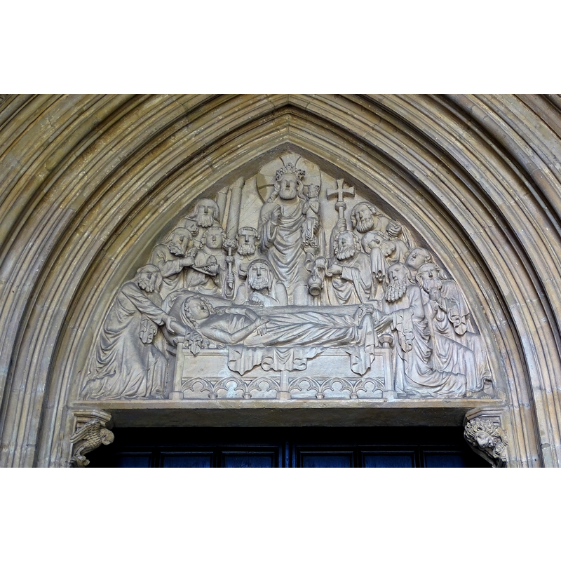 Source caption: "Tympanon południowy portal bazylika Strzegom. Około 1400 r."