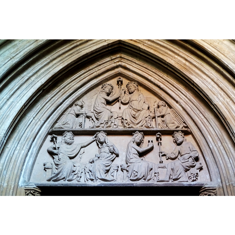 Source caption: "Tympanon północny portal bazylika Strzegom."