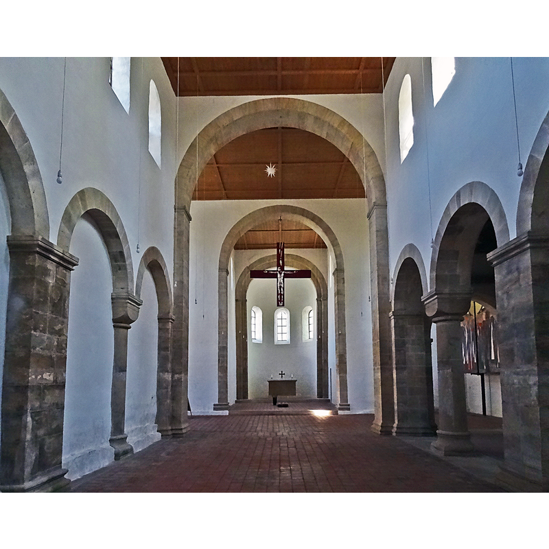 Source caption: "Blick zum Altar der Neumarktkirche St. Thomae (Merseburg)"