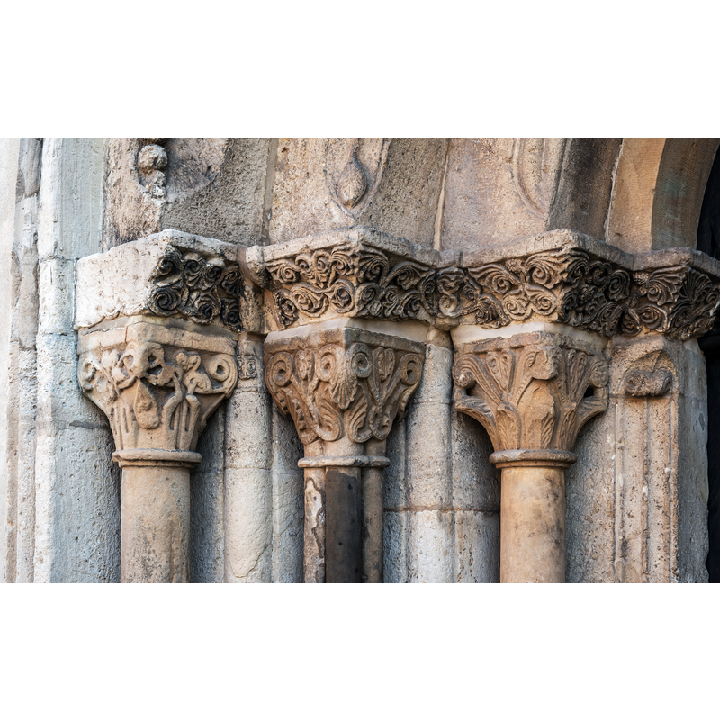Source caption: "Capitals of the portals of the Saint Thomas of Canterbury church in Merseburg, Saxony-Anhalt, Germany"