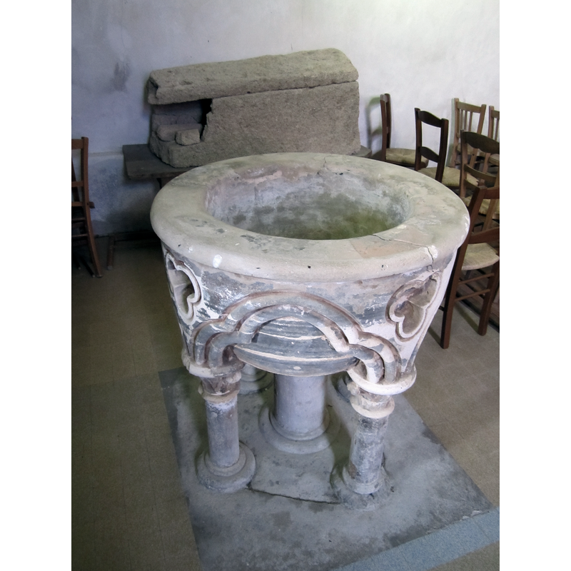 Source caption: "Église Saint-Georges de Montchaton - FOnts Baptismaux"