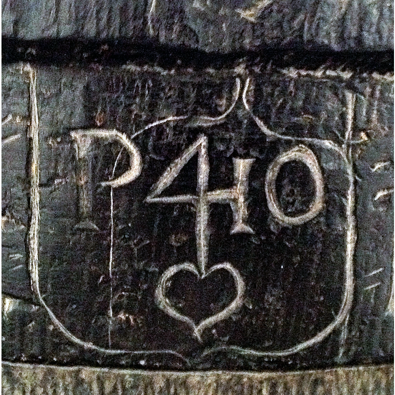 Source caption: "Detail der Gravur am Taufstein (1683); Hausmarke"
