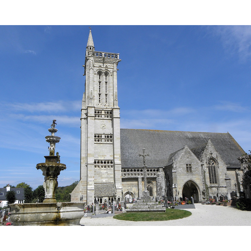 Source caption: "Fontaine et église de Saint-Jean-du-Doigt (29)."