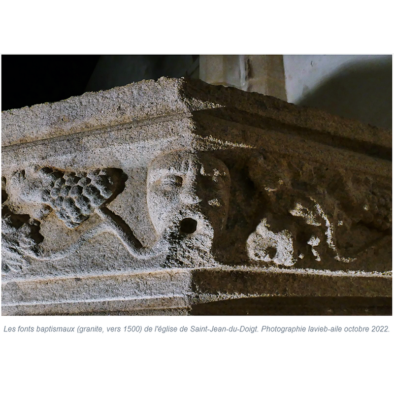 this head has one one vine issuing from the mouth, and it extends to the left of the viewer -- the vine that is visible on the right panel belongs to the head at the opposite side, on the right