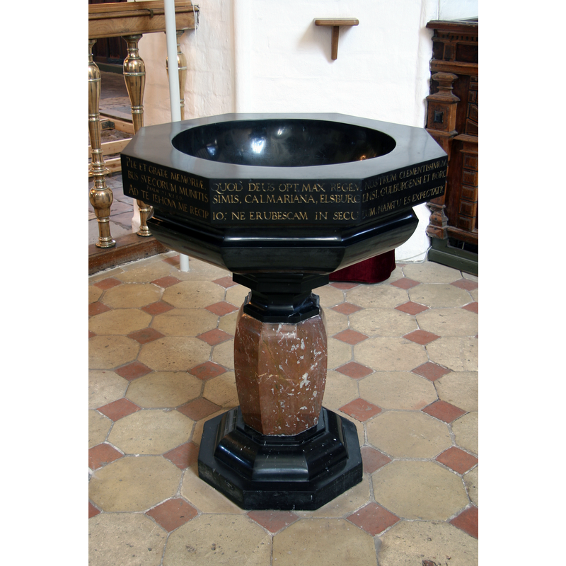 Source caption: "Sankt Nicolai Kirke Koege Denmark font"