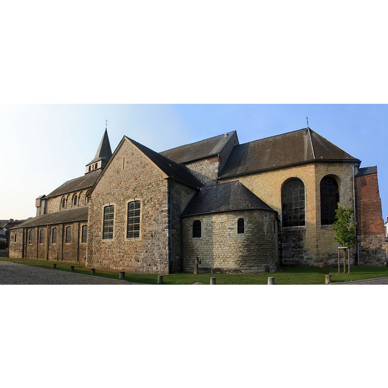 Source caption: "Kerk Saints-Martin-et-Adèle, Orp-le-Grand"
