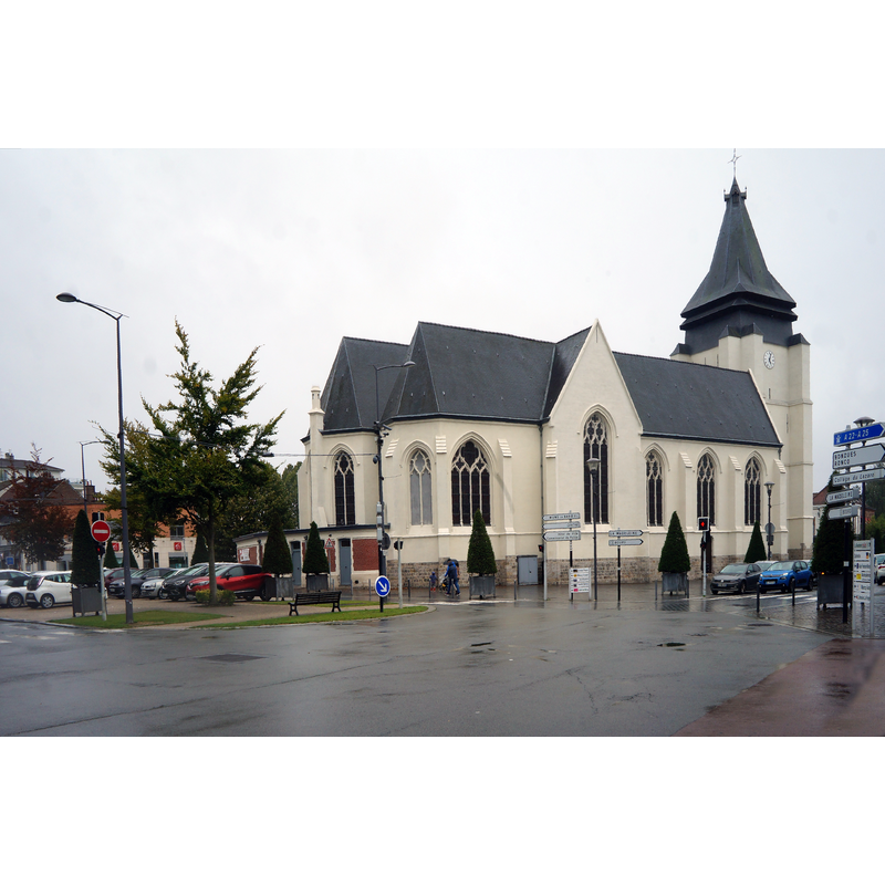 Source caption: "Chevet de l'Église Saint-Vincent de Marcq-en-Barœul, Marcq-en-Barœul, Nord.- France"