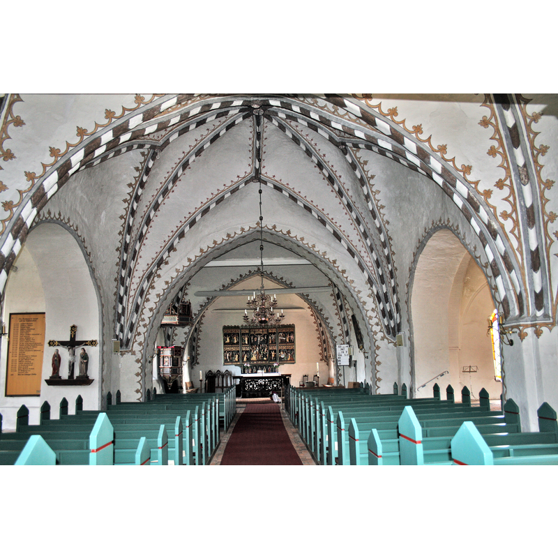 Source caption: "Innenraum der Servatiuskirche in Selent"