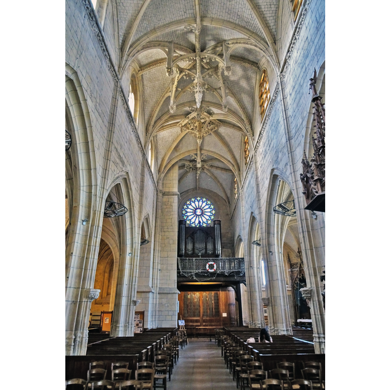Source caption: "Le Tréport (76), église Saint-Jacques, nef, vue vers l'ouest"
