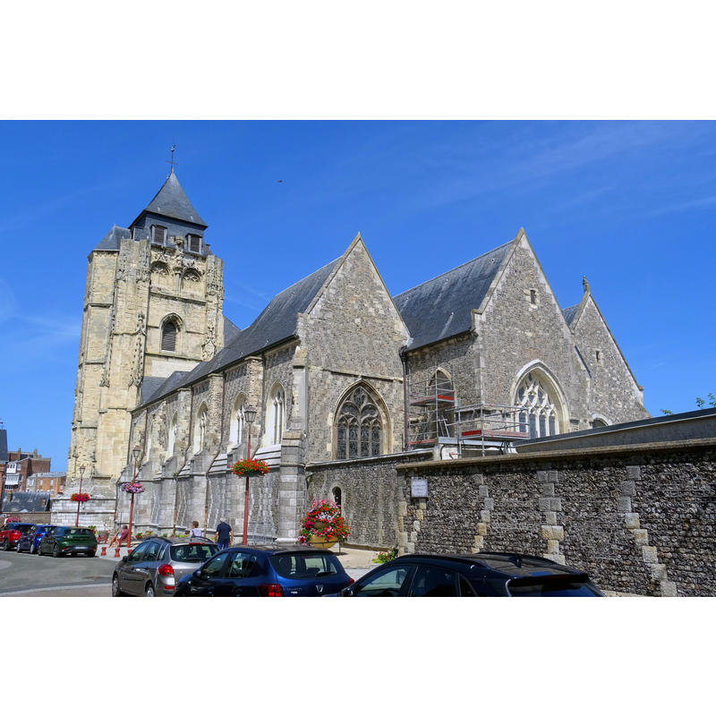 Source caption: "Le Tréport (76), église Saint-Jacques, vue générale depuis le sud-est"