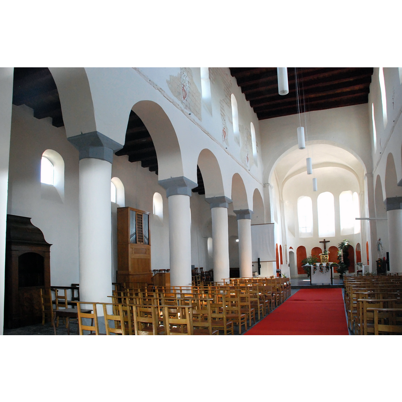 Source caption: "Belgique - Wallonie - Église Saint-Remacle d'Ocquier"