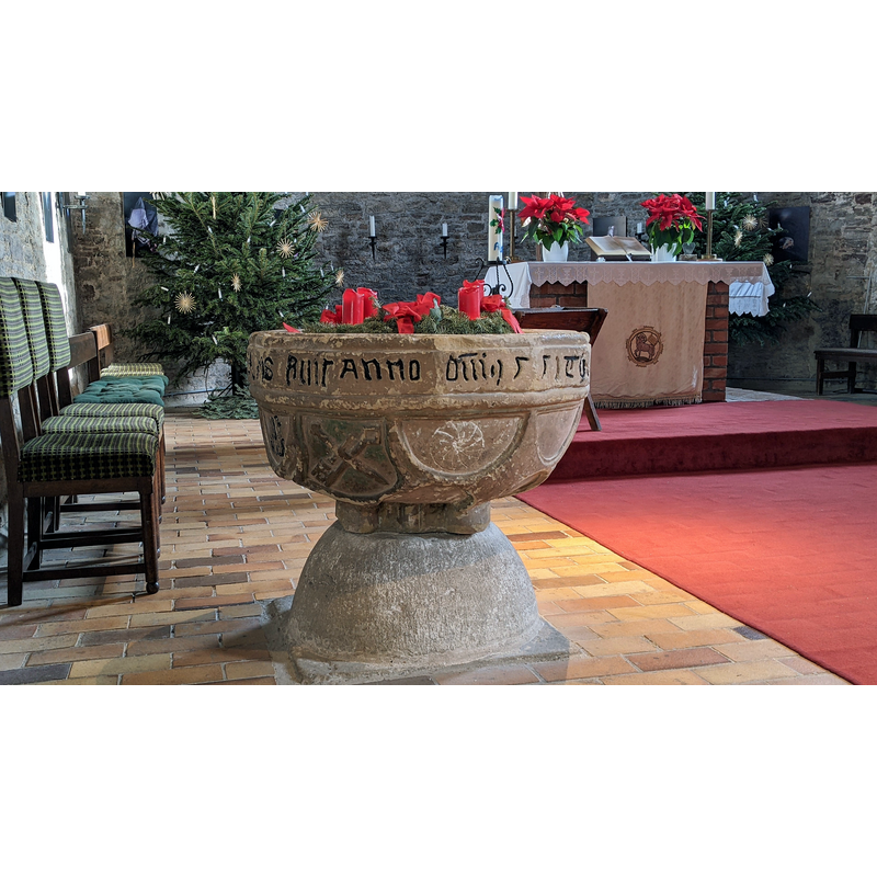 Source caption: "Taufstein in der Marienkirche in Ilsenburg, Sachsen-Anhalt -- „qui crediderit et baptisatus fuerit salv[us erit · anno domini 1551 · Th]eodericus Abbas“"