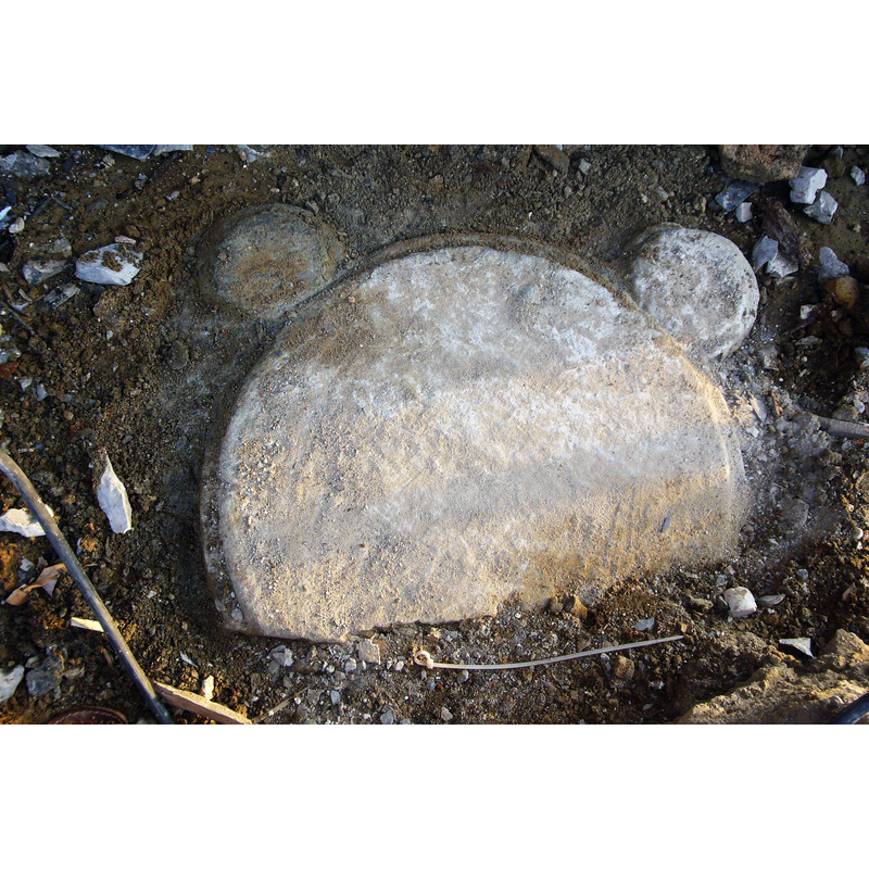 showing the lower base fragment [cf. FontNotes]