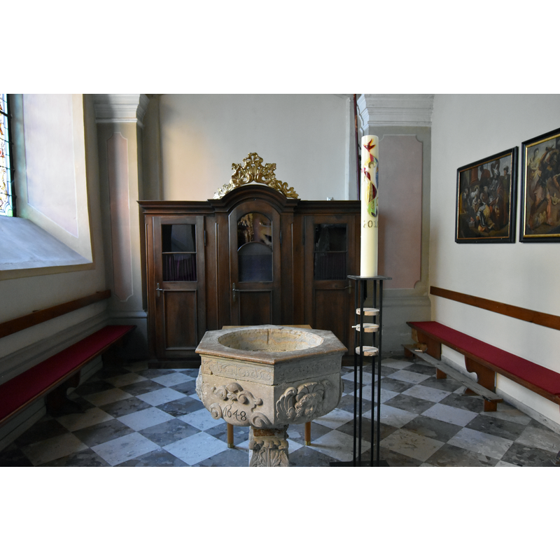 Source caption: "Church Stadtpfarrkirche (Hartberg) - Interior"