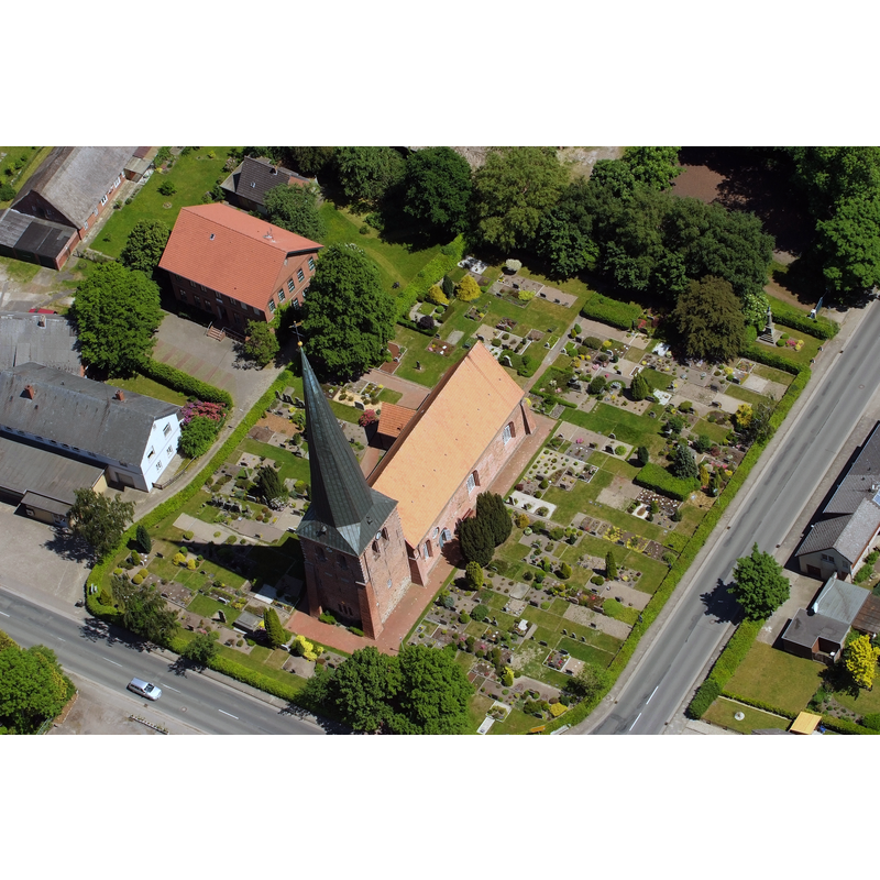 Source caption: "St.-Johannis-Kirche in Sandstedt"