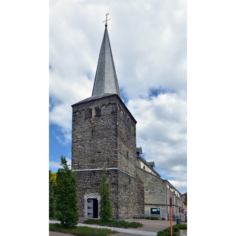 Source caption: "Sint-Martinuskerk (Beek, Belgisch Limburg) (70786)"