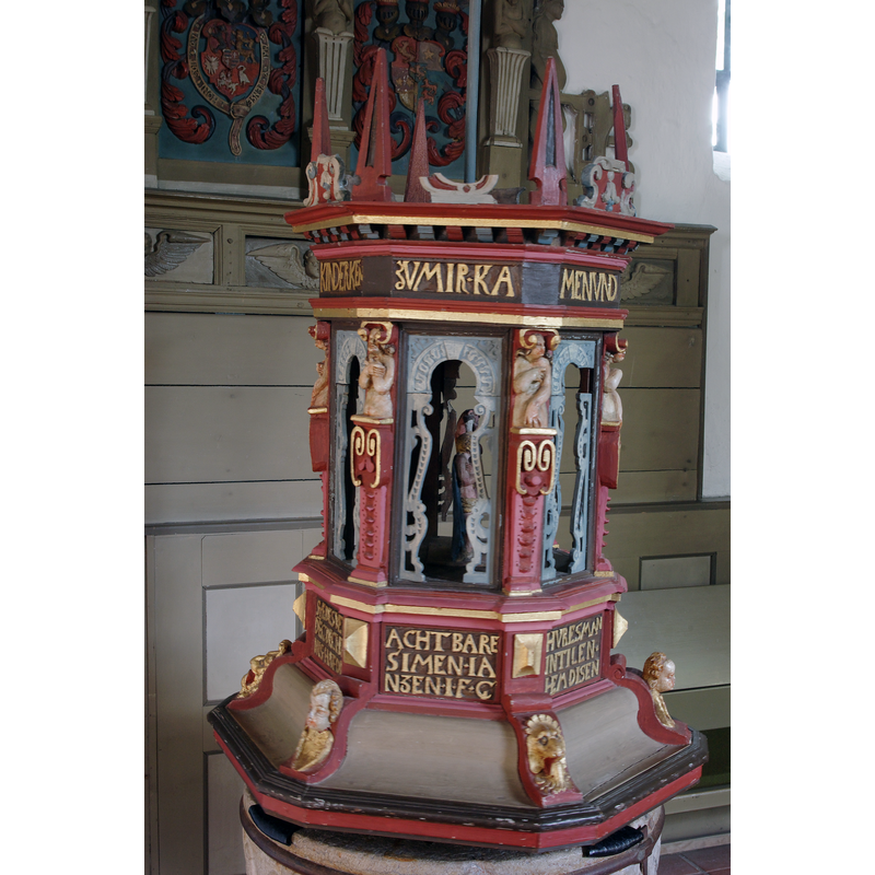 Source caption: "Erfde Marien Magdalenenkirche Taufdeckel"