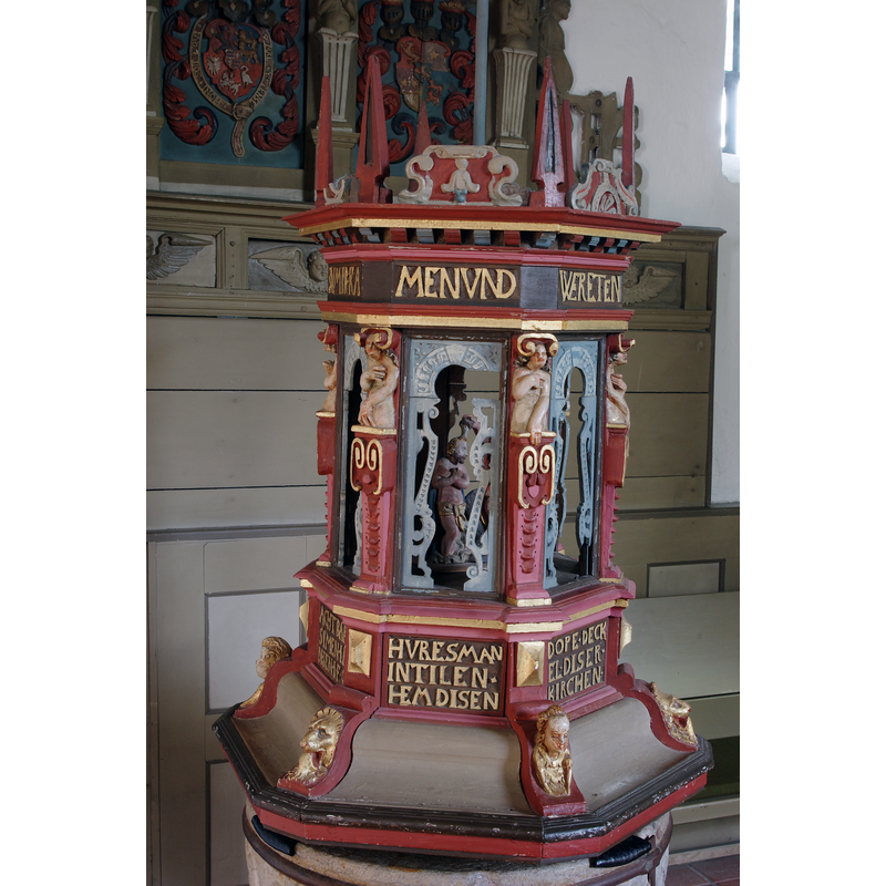 Source caption: "Erfde Marien Magdalenenkirche Taufdeckel"