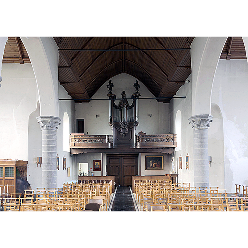 Source caption: "Escanaffles,église Saint-Marti.Celles.Hainaut.Belgium.Lintérieur, la nef, est-ouest"