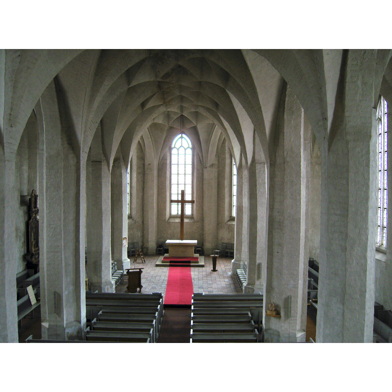 Source caption: "Innenraum der Senftenberger Peter-und-Paul-Kirche von der Empore aus aufgenommen"